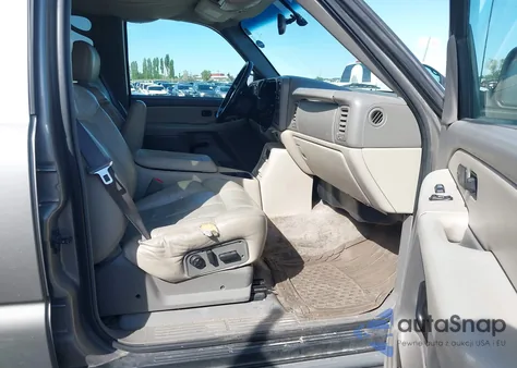 2002 Chevrolet Suburban 1500 Z71 z USA, uszkodzony, nr VIN 3GNFK16Z72G354376